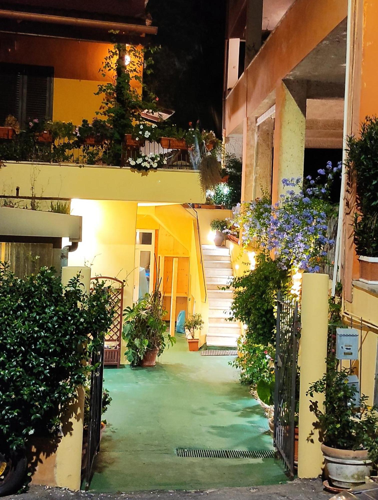Elisa E Carla House Beautiful Apartments On The Cassia Rome Exterior photo