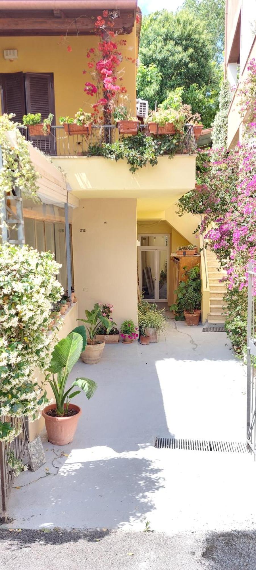 Elisa E Carla House Beautiful Apartments On The Cassia Rome Exterior photo